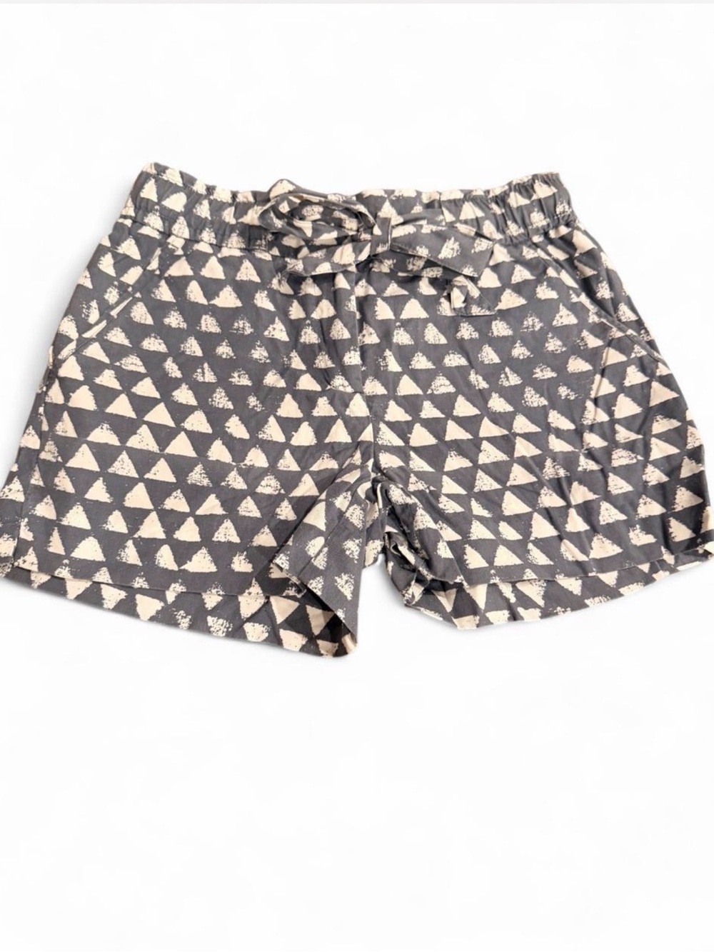 Ann Taylor LOFT Petites Gray & Cream Printed Elastic Waist Shorts